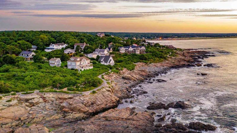 Popular Coastal Walks in America