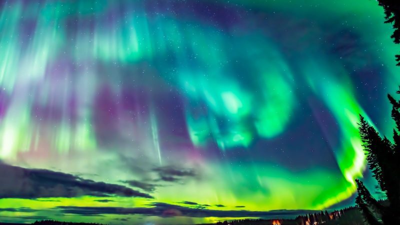 “Top Spots In Canada To See The Northern Lights”