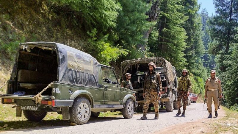 Army Chief Visits Kashmir Amid Rising India-Pak Tensions